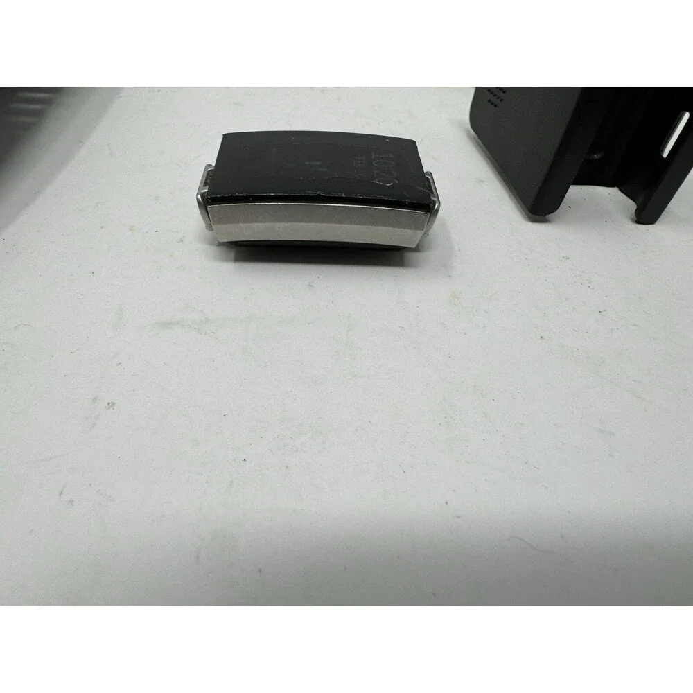 Fitbit Charge 2 Fitness with 2 wrist bands and charger (*Read*)